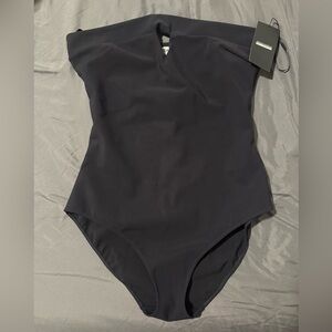 NWT Chiara Boni Strapless Cut Out Bandeau One Piece Swim Bathing Suit Sz 46 / 10